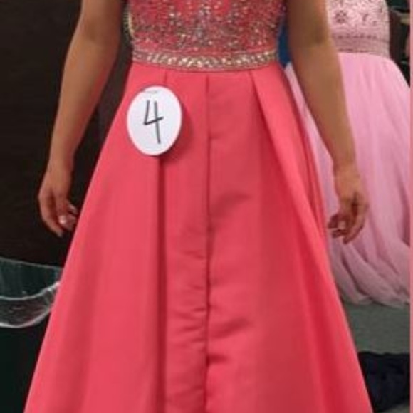 Pageant/Prom Dress - Picture 4 of 4